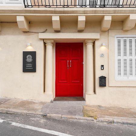 The Rose Hostel Saint Julian's Bagian luar foto