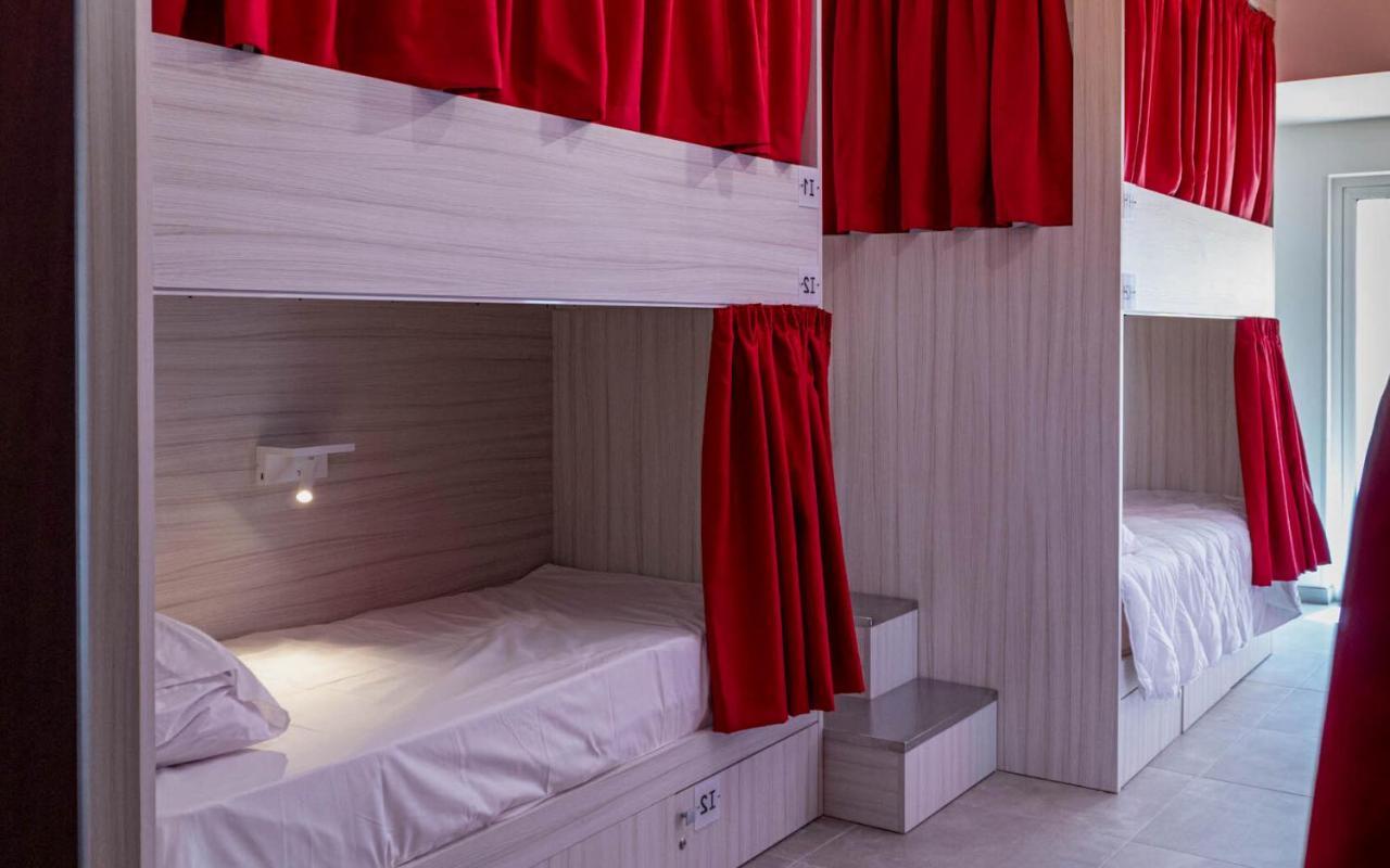 The Rose Hostel Saint Julian's Bagian luar foto