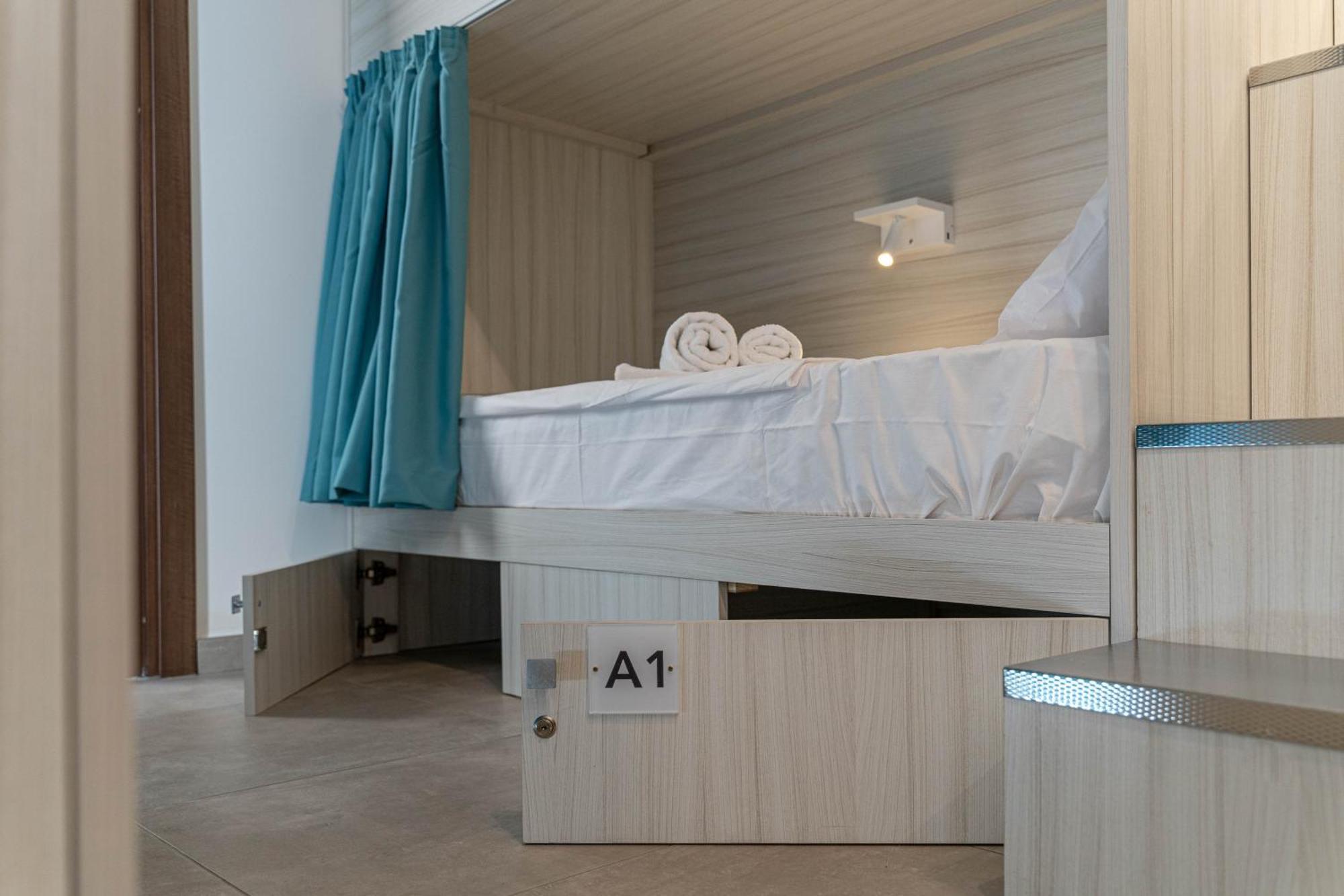 The Rose Hostel Saint Julian's Bagian luar foto