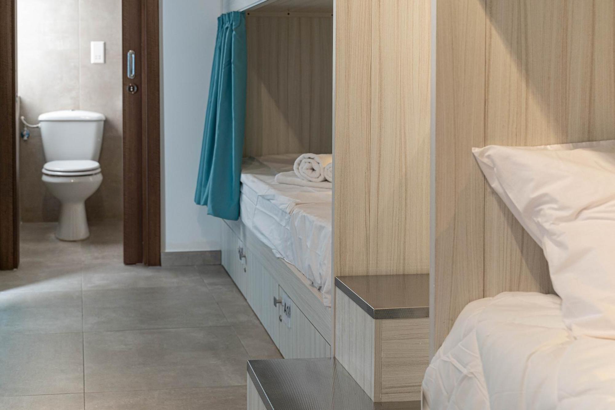 The Rose Hostel Saint Julian's Bagian luar foto