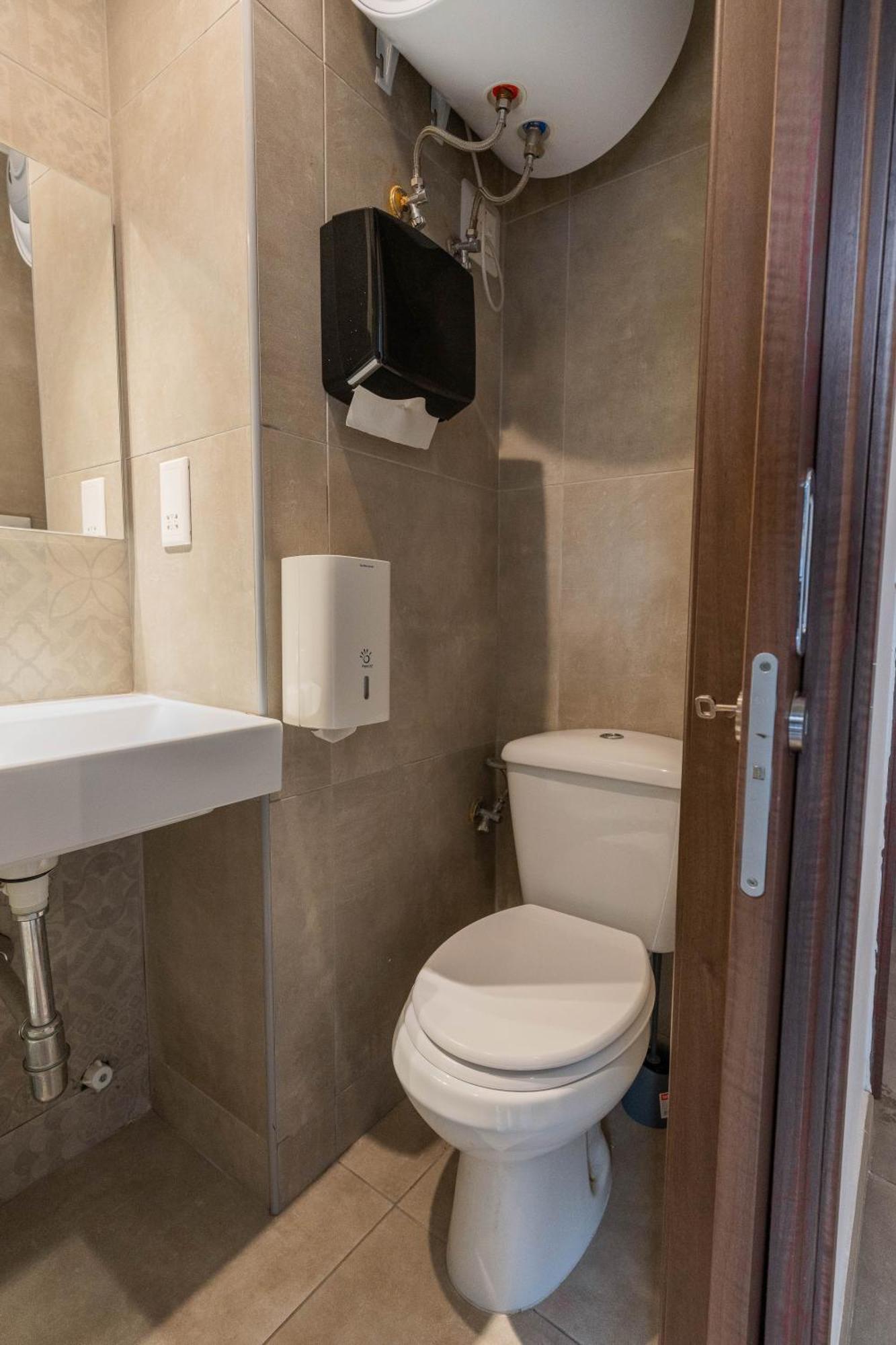 The Rose Hostel Saint Julian's Bagian luar foto