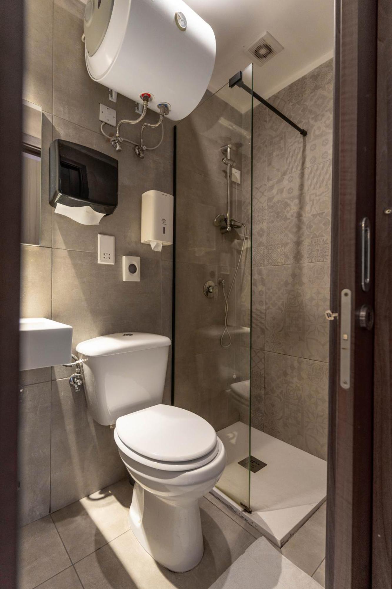 The Rose Hostel Saint Julian's Bagian luar foto