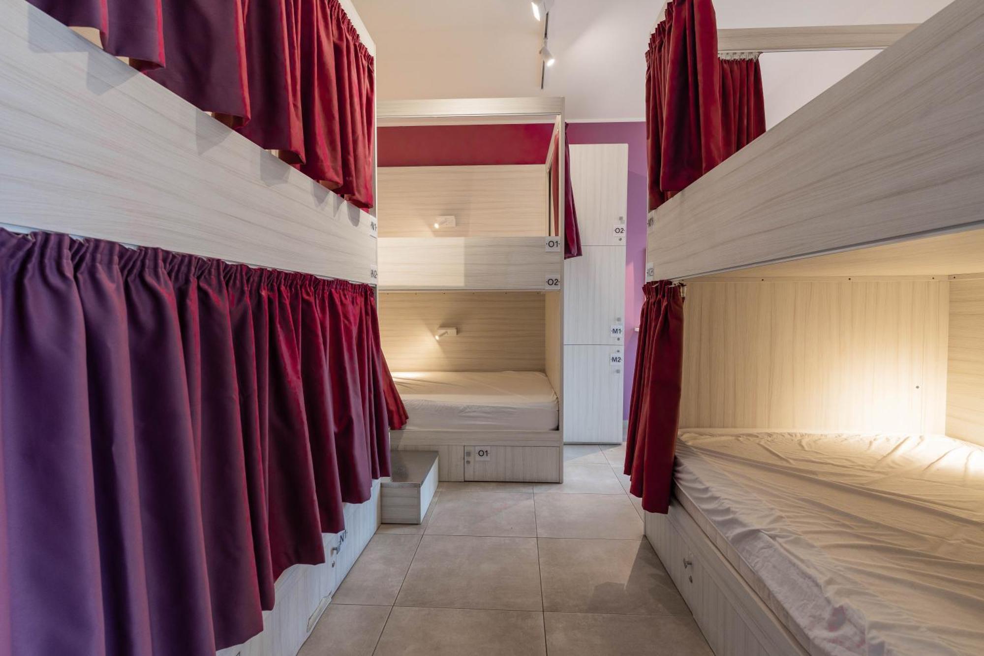 The Rose Hostel Saint Julian's Bagian luar foto